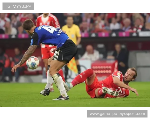 拜仁传中战术展现效果，头球人稳稳完成破门