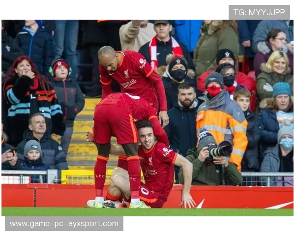 利物浦快速推进一气呵成得分——足球激情，速度与精确的完美结合