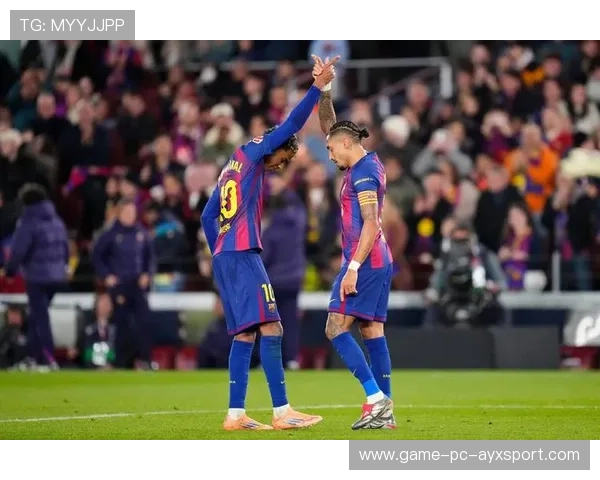 拉菲尼亚回传队友门前补射巴萨稳住胜局